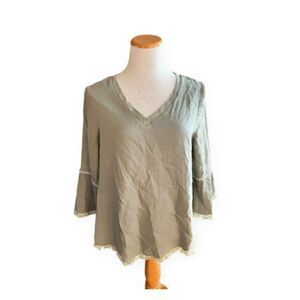 Womens Francesca’s Collection Blue Rain Raw Hem V Neck Camp Top - Sz S
